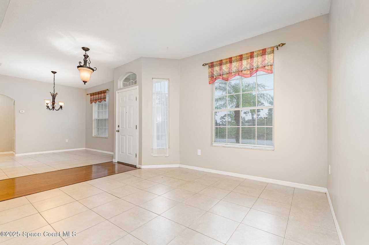 1670 Waldrep St Se - Photo 5 of 19