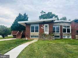 featured image of 6629 Chippewa Dr