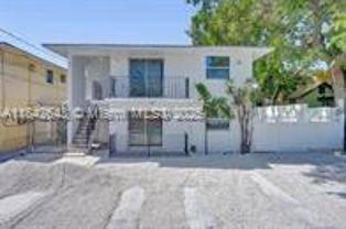 880 Nw 31st Ave - Photo 1 of 1