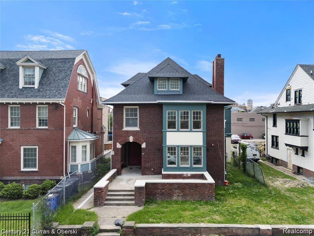 240 Mack Avenue Avenue - Photo 4 of 10