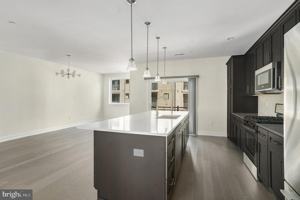 featured image of 906 Lakeview Ct Unit 31