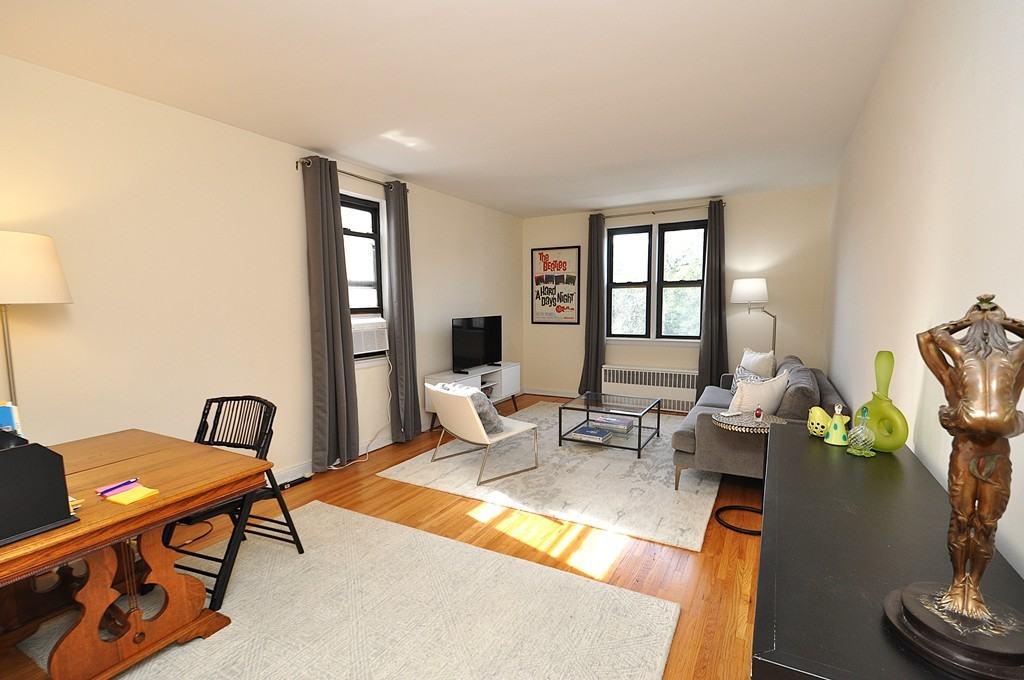 142 Garth Rd - Photo 5 of 27