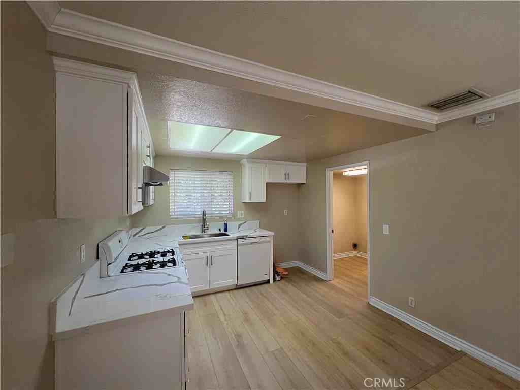 608 Claraday St - Photo 7 of 25