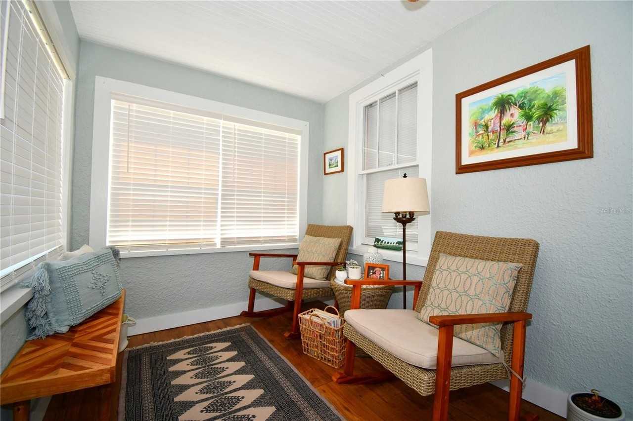 1245 N Alexander St - Photo 4 of 26