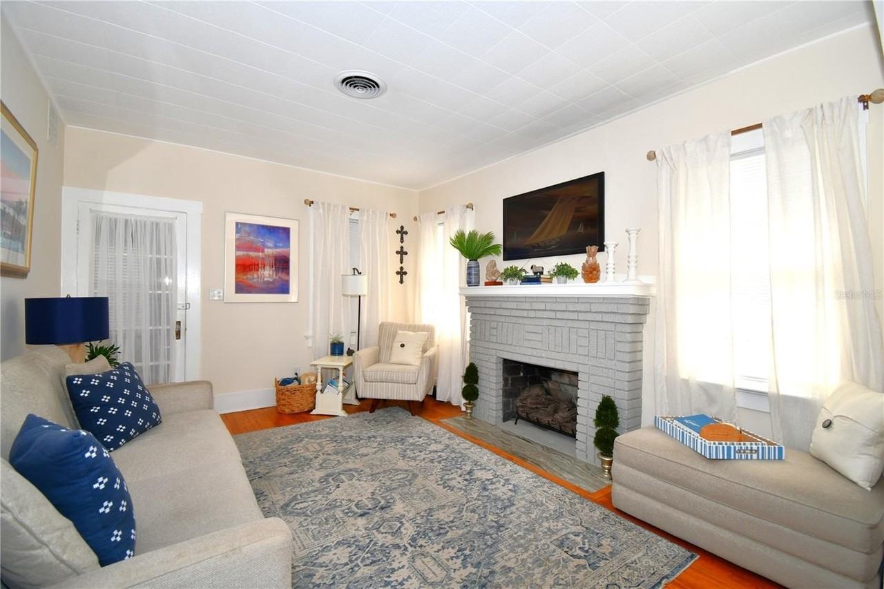 1245 N Alexander St - Photo 6 of 26