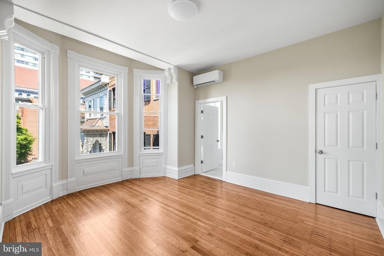 2311 Green Street #2F - Photo 6 of 13