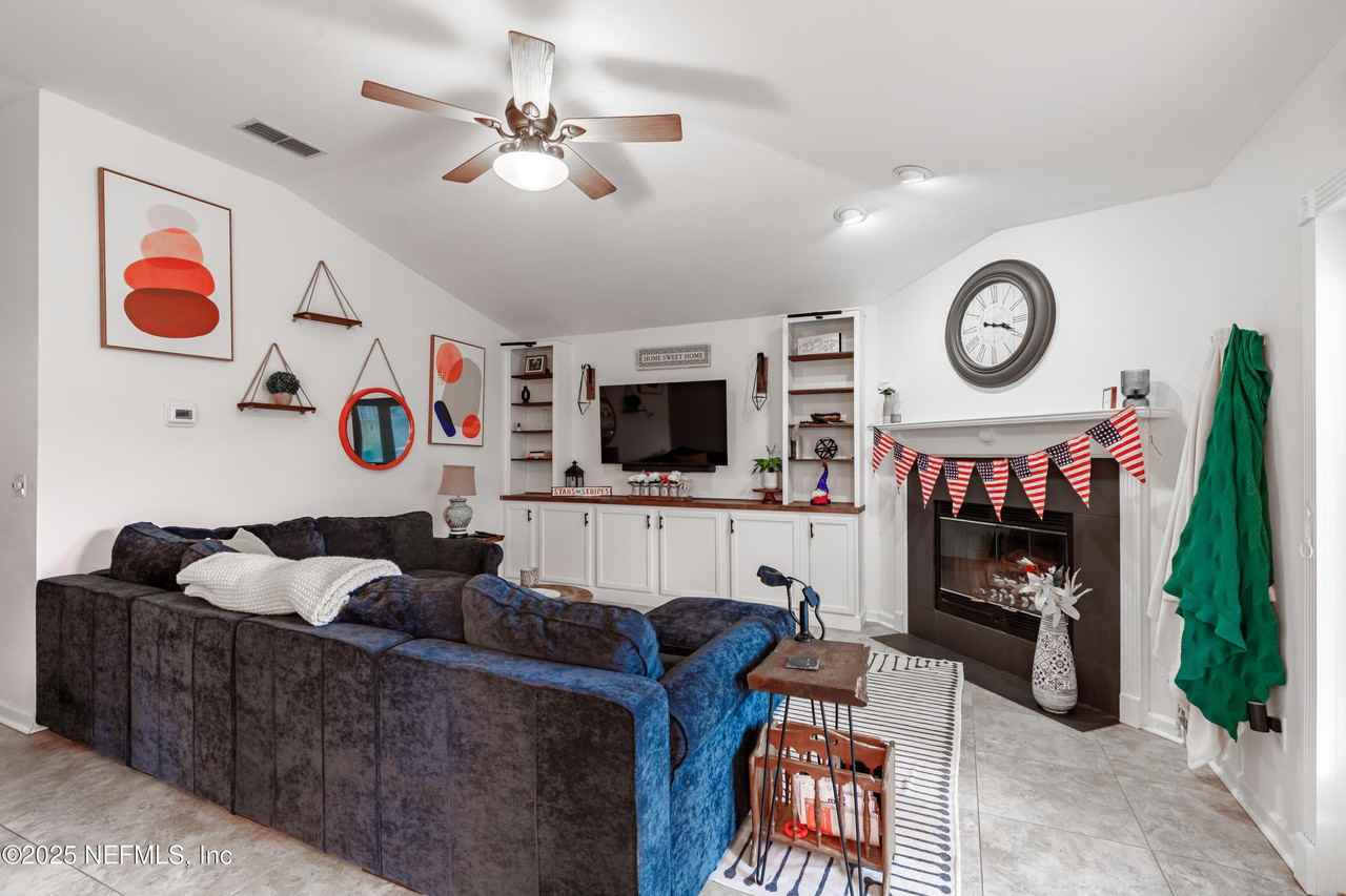 2957 Golden Pond Boulevard - Photo 7 of 36