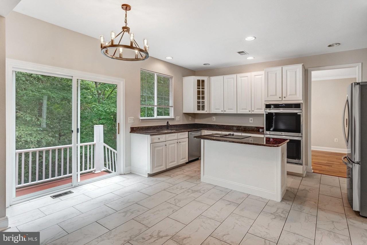 45 Twin Hill Ln - Photo 5 of 19