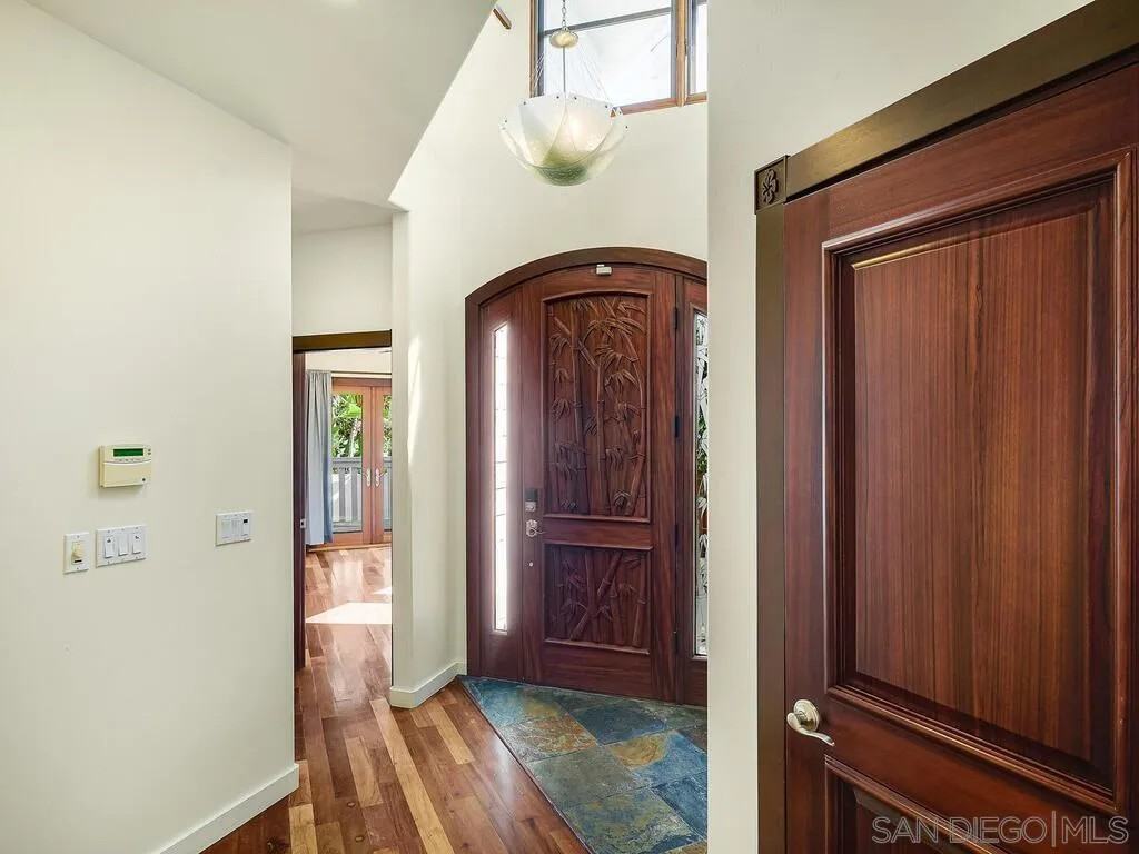 1510 Ynez Place - Photo 4 of 50