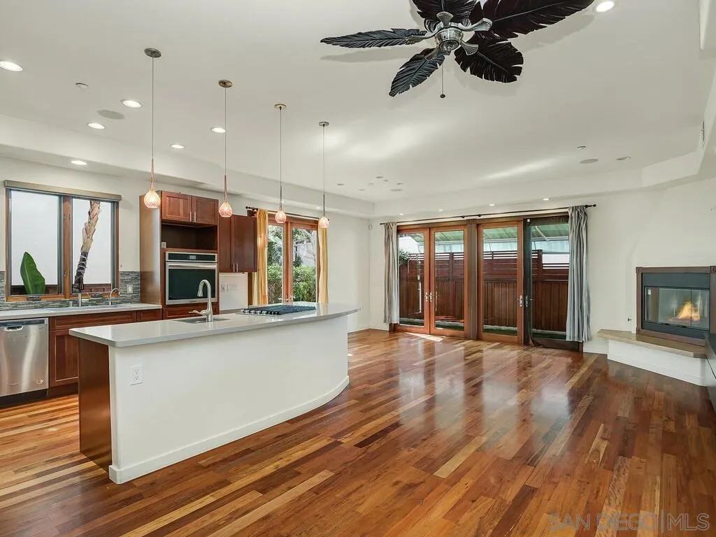 1510 Ynez Place - Photo 5 of 50