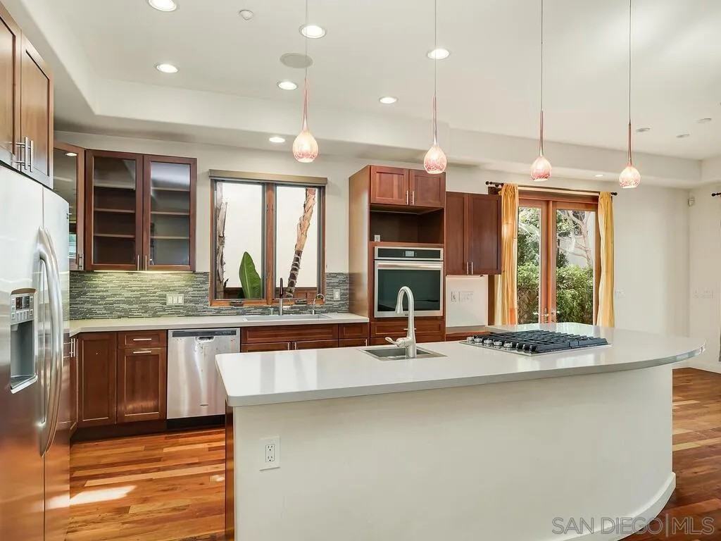 1510 Ynez Place - Photo 6 of 50