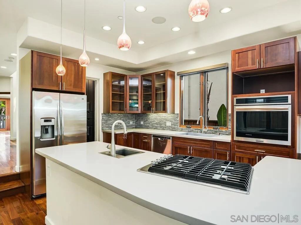 1510 Ynez Place - Photo 7 of 50