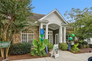 featured image of 100 Parkway Cir S