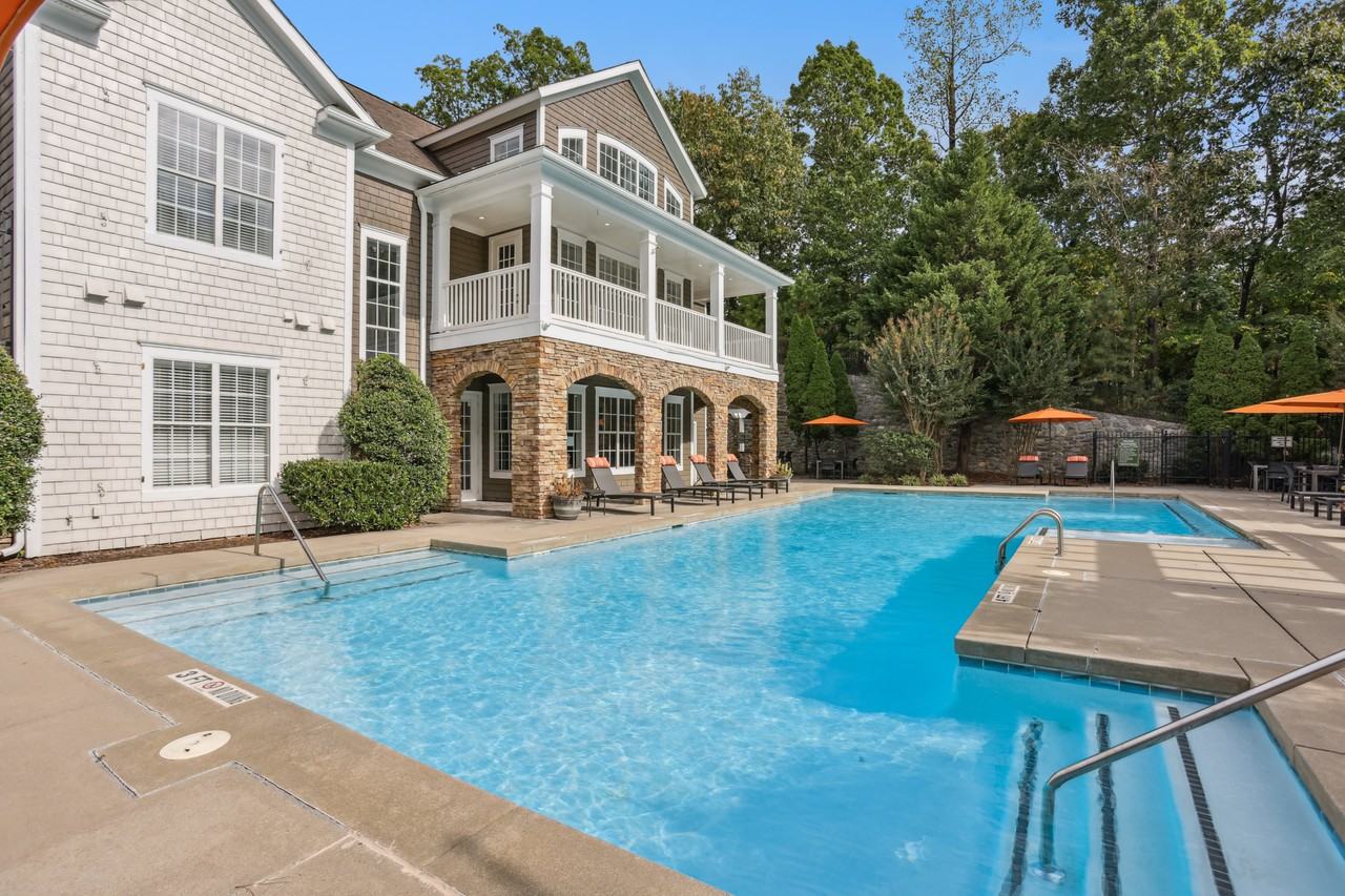 Parkway Vista - Photo 3 of 46