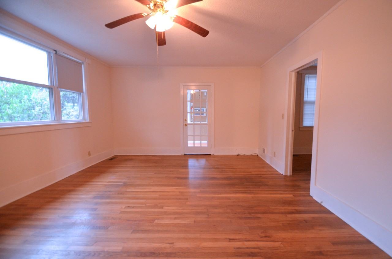 2152 Golfview Dr - Photo 2 of 6