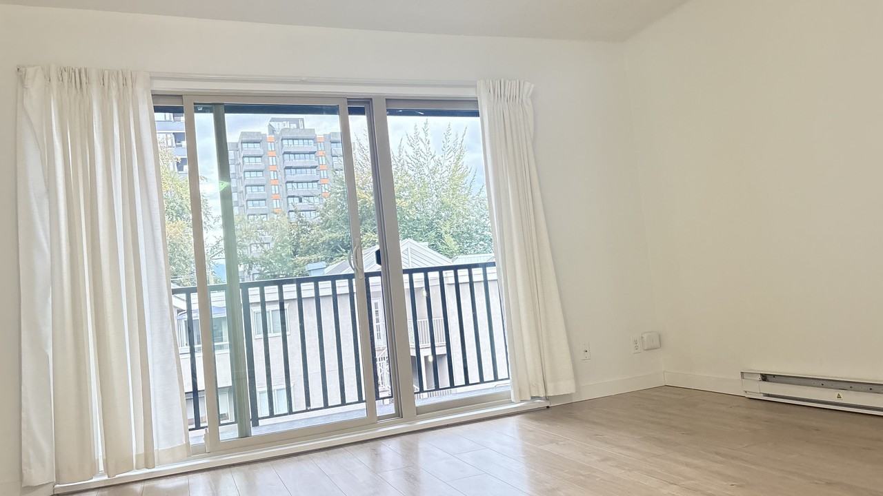 525 West 14th Avenue - Photo 2 of 12