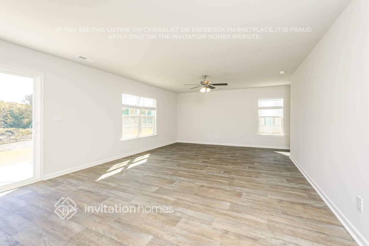 503 Jack Pine Street - Photo 5 of 18