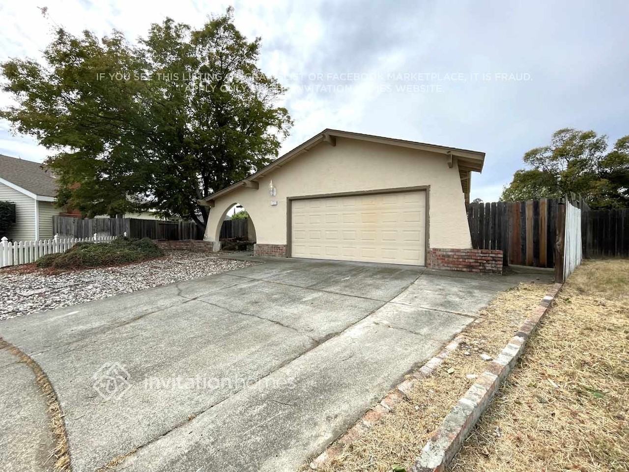 1127 Cormorant Pl - Photo 3 of 23