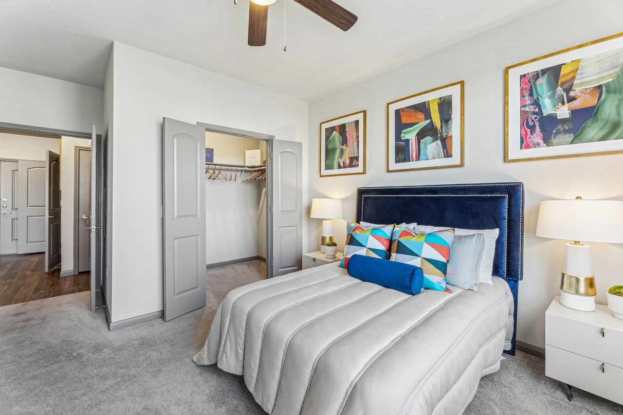 Caliza - Photo 3 of 26