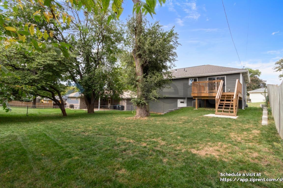 5323 P St - Photo 7 of 36