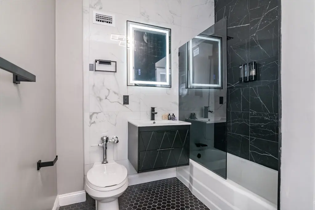 140 Chestnut St #140 - Photo 3 of 14