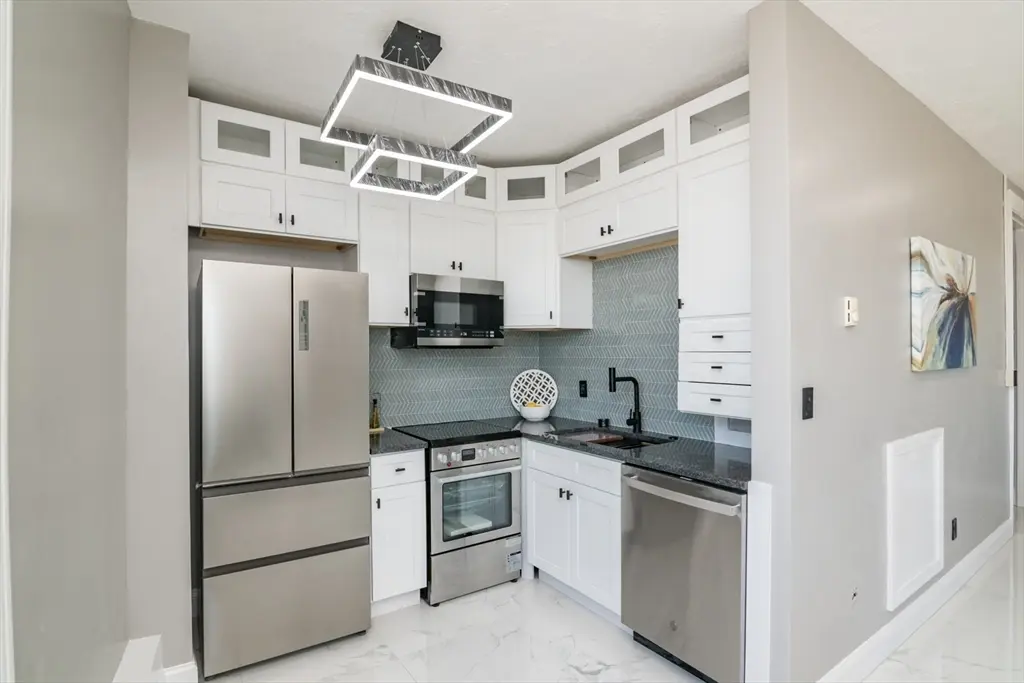 140 Chestnut St #140 - Photo 5 of 14