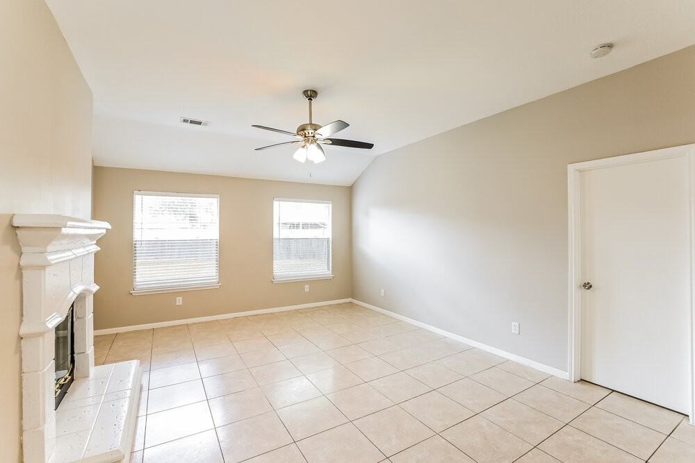 6607 Mistflower Ln - Photo 4 of 16