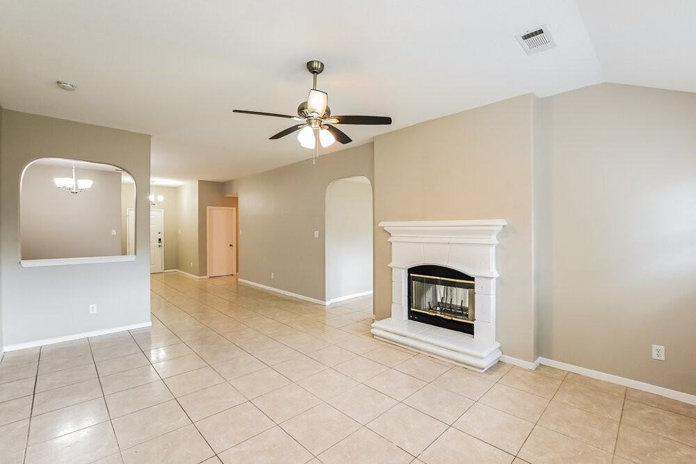 6607 Mistflower Ln - Photo 5 of 16