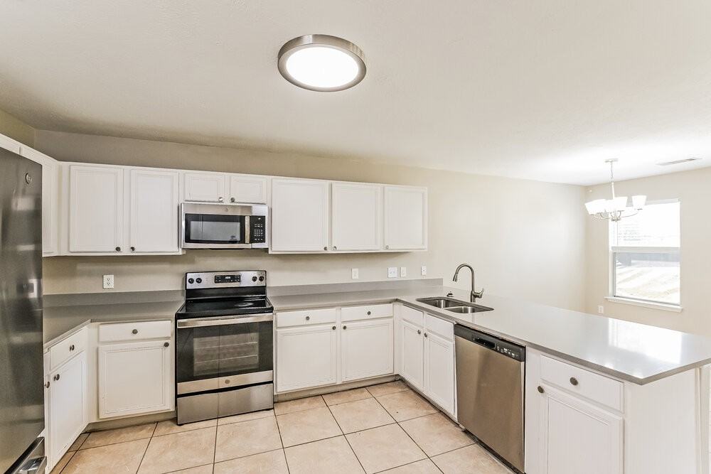 6607 Mistflower Ln - Photo 6 of 16