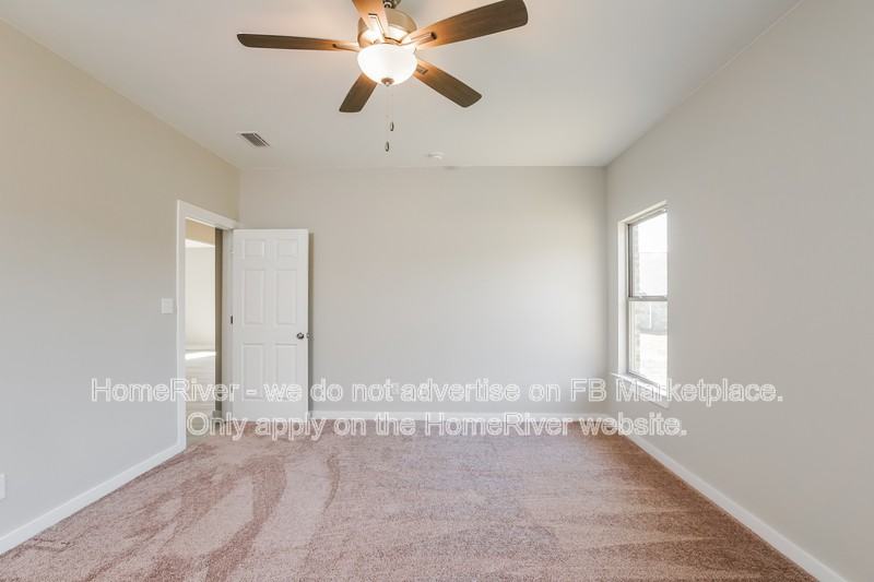 818 Temple St - Photo 6 of 22