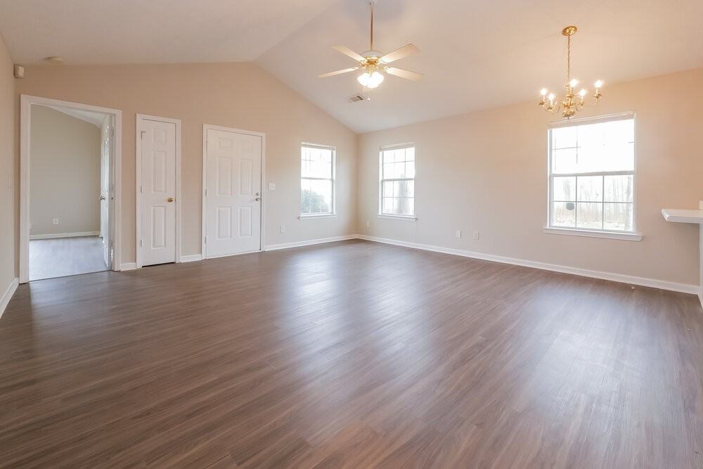 521 Lakecourt Dr - Photo 5 of 21