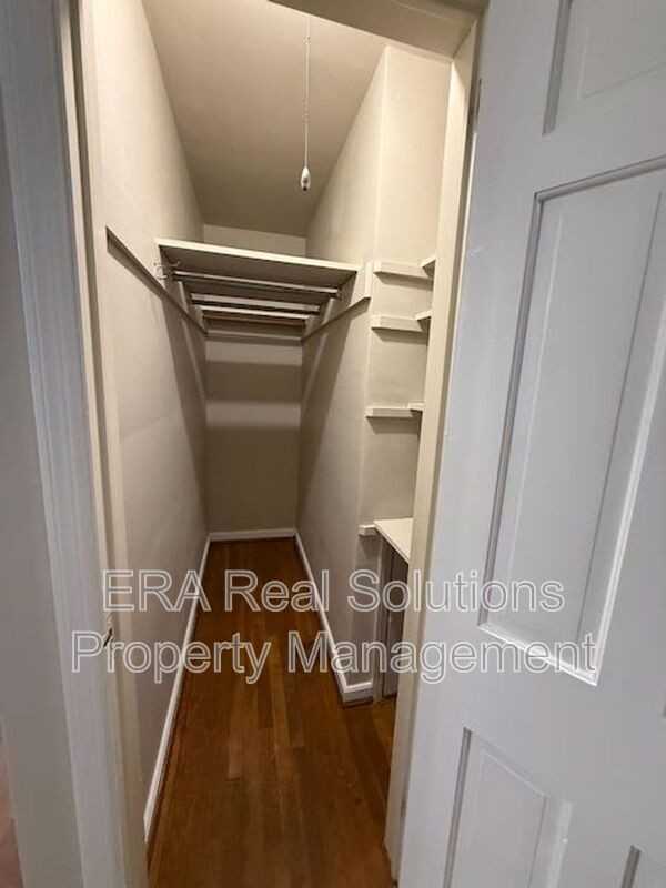 902 Kenwick Rd #D - Photo 4 of 12