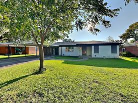 1019 Park Center St - Photo 1 of 1