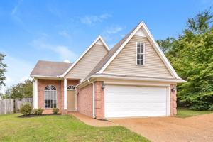 featured image of 9826 Dogwood Ct E