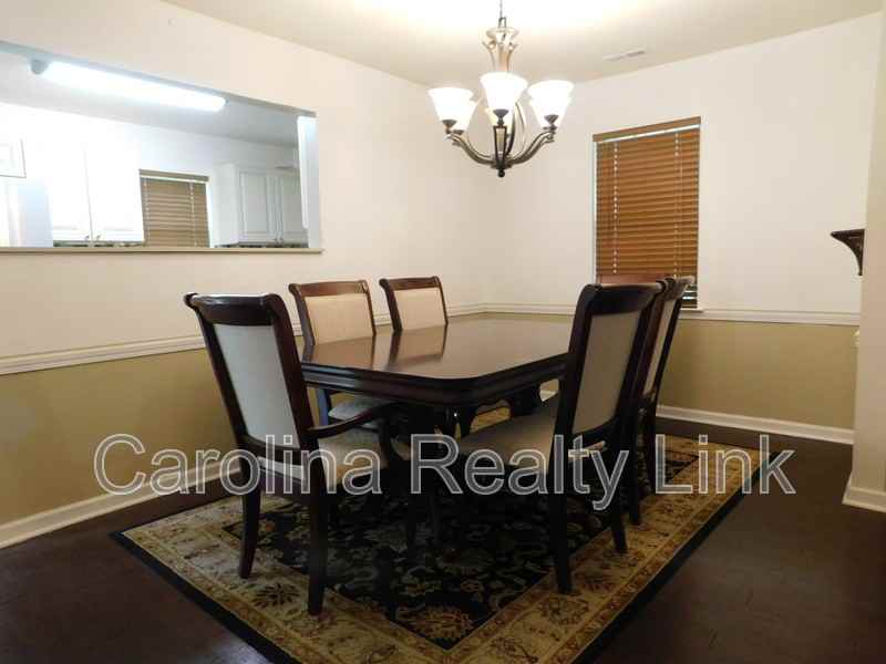 A Ave - Photo 5 of 13