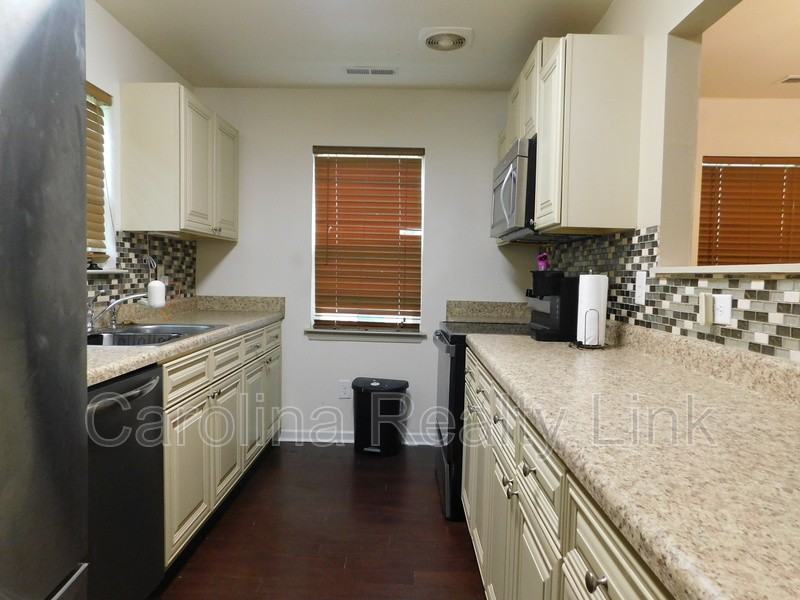 A Ave - Photo 6 of 13