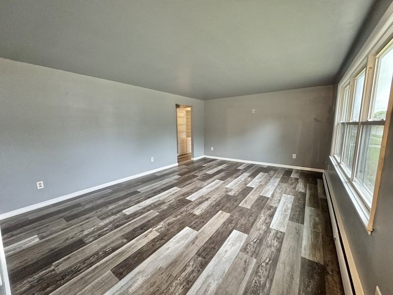 1493 Harvey St - Photo 6 of 15