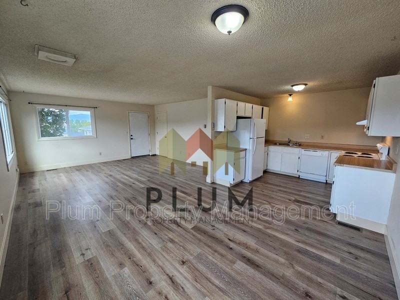 5602 Bridger Ct #A - Photo 6 of 30