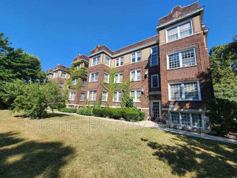 525 S 6th St #4 - Photo 2 of 10