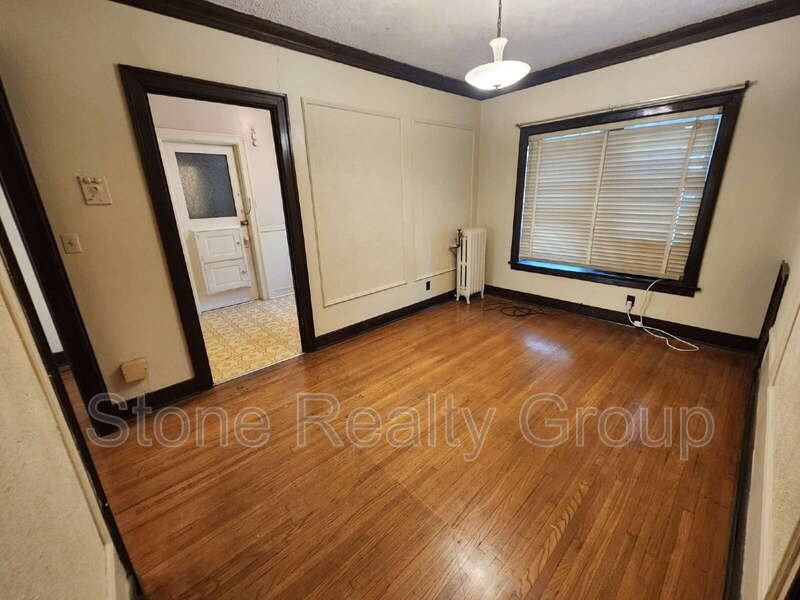 525 S 6th St #4 - Photo 4 of 10