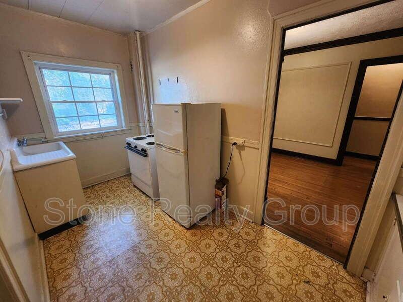 525 S 6th St #4 - Photo 5 of 10