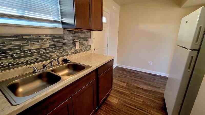 2203 Williamsburg Rd - Photo 4 of 16