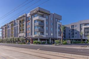 featured image of 500 W Camelback Rd