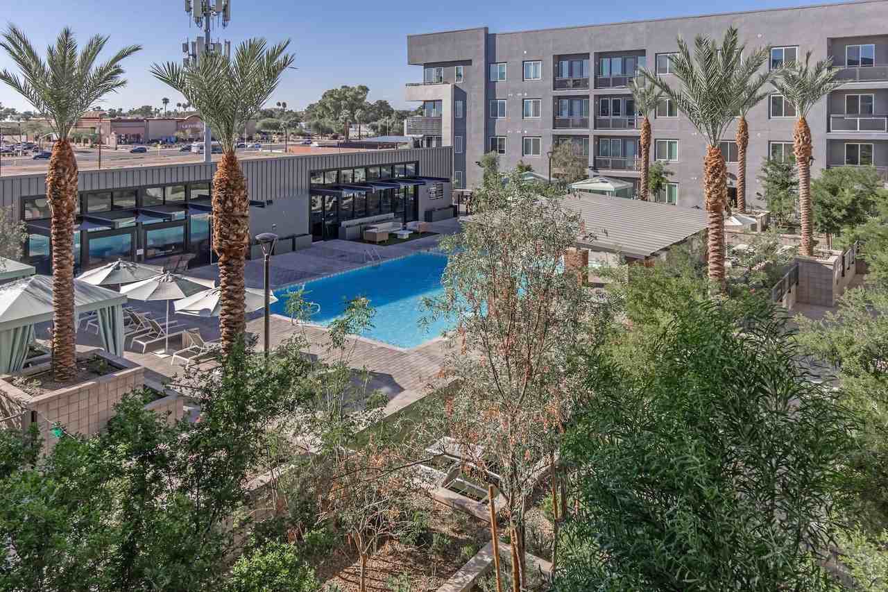 Onyx Uptown PHX - Photo 3 of 50