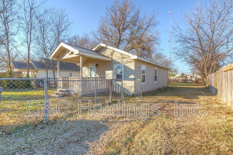 1170 N Birmingham Ave - Photo 2 of 23