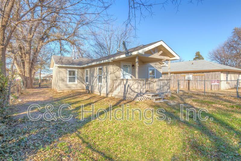 1170 N Birmingham Ave - Photo 3 of 23