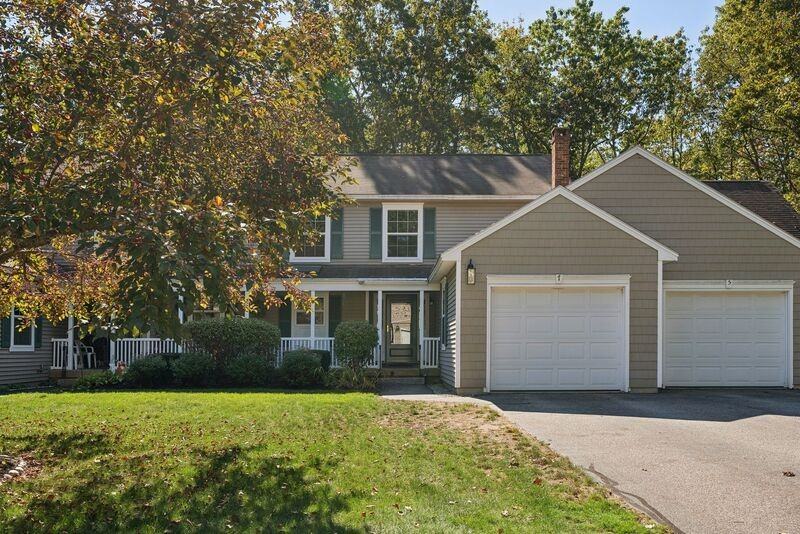 7 Dunnhill Dr - Photo 3 of 37