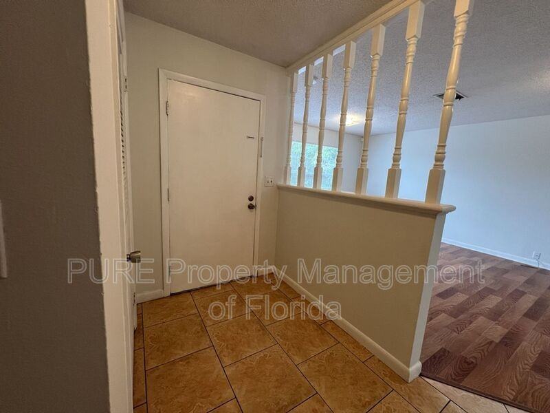 9060 Se 88th St - Photo 3 of 50