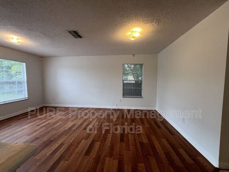 9060 Se 88th St - Photo 5 of 50