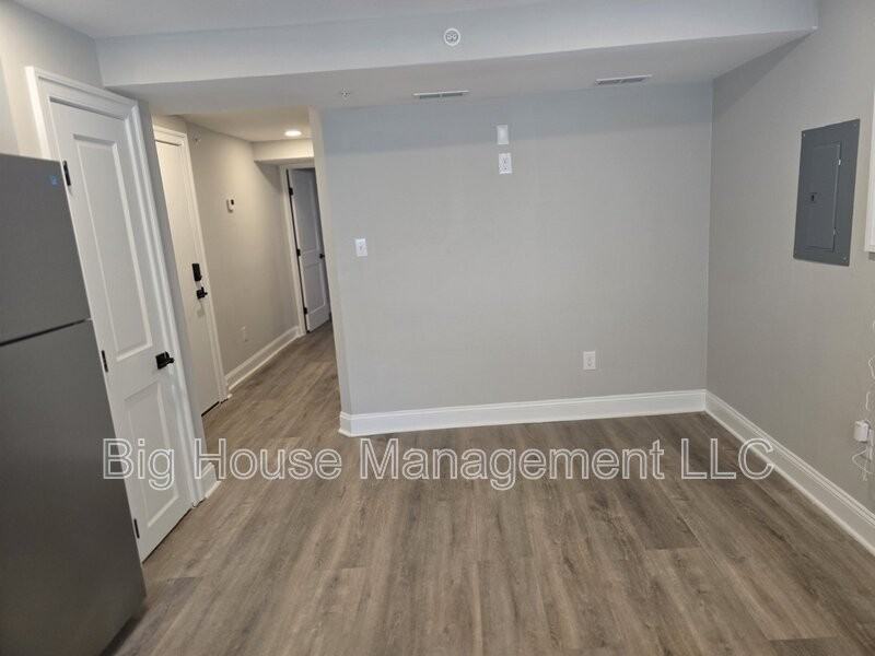 707 Druid Park Lake Dr - Photo 3 of 14